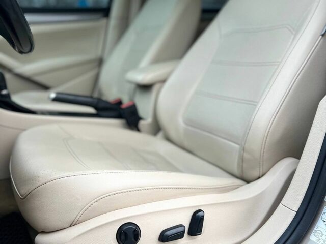 Бежевый Фольксваген Пассат, объемом двигателя 0 л и пробегом 243 тыс. км за 9900 $, фото 6 на Automoto.ua