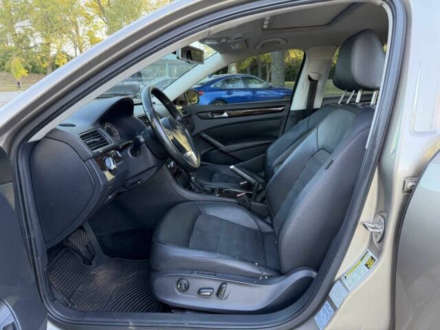 Бежевый Фольксваген Пассат, объемом двигателя 2 л и пробегом 72 тыс. км за 4500 $, фото 9 на Automoto.ua