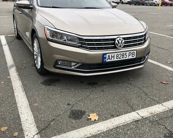 Бежевый Фольксваген Пассат, объемом двигателя 1.8 л и пробегом 198 тыс. км за 12000 $, фото 16 на Automoto.ua