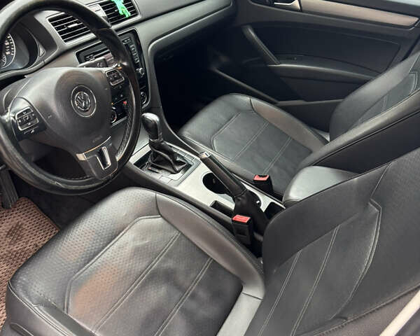 Бежевый Фольксваген Пассат, объемом двигателя 1.97 л и пробегом 217 тыс. км за 12999 $, фото 7 на Automoto.ua