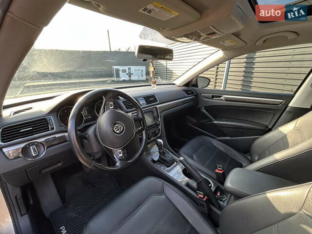 Бежевый Фольксваген Пассат, объемом двигателя 1.8 л и пробегом 183 тыс. км за 13500 $, фото 13 на Automoto.ua