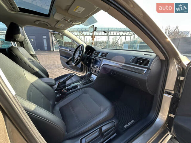 Бежевый Фольксваген Пассат, объемом двигателя 1.8 л и пробегом 183 тыс. км за 13500 $, фото 11 на Automoto.ua