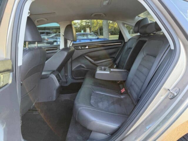 Бежевый Фольксваген Пассат, объемом двигателя 2 л и пробегом 72 тыс. км за 4500 $, фото 13 на Automoto.ua