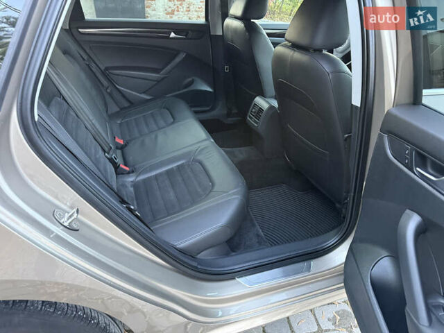 Бежевий Фольксваген Пассат, об'ємом двигуна 1.97 л та пробігом 220 тис. км за 11700 $, фото 14 на Automoto.ua