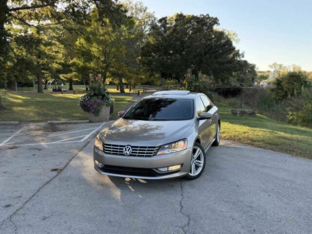 Бежевый Фольксваген Пассат, объемом двигателя 2 л и пробегом 72 тыс. км за 4500 $, фото 2 на Automoto.ua