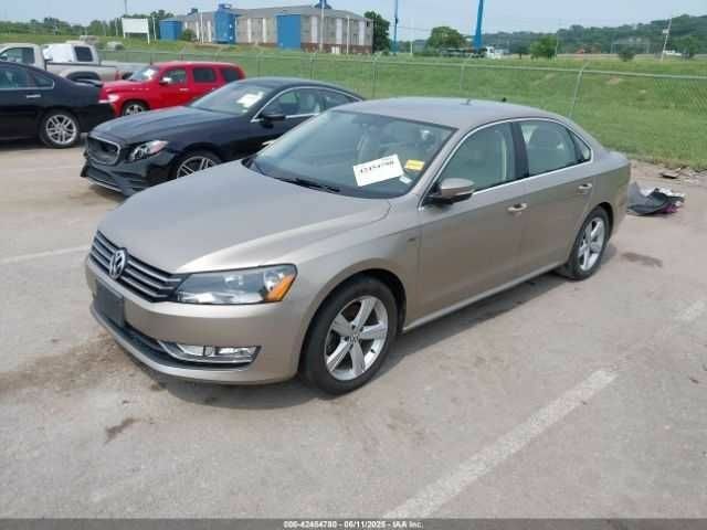 Бежевый Фольксваген Пассат, объемом двигателя 1.8 л и пробегом 82 тыс. км за 9000 $, фото 2 на Automoto.ua