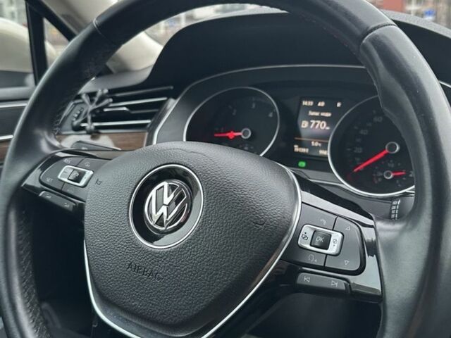 Бежевий Фольксваген Пассат, об'ємом двигуна 2 л та пробігом 193 тис. км за 16100 $, фото 6 на Automoto.ua