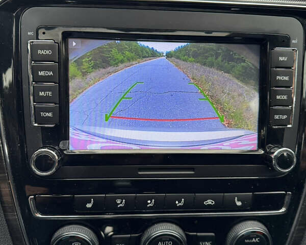 Бежевий Фольксваген Пассат, об'ємом двигуна 1.8 л та пробігом 172 тис. км за 11000 $, фото 12 на Automoto.ua