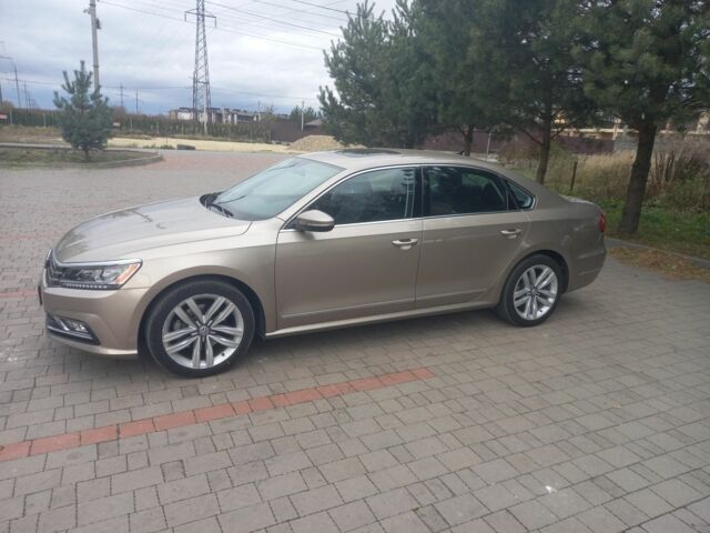 Бежевый Фольксваген Пассат, объемом двигателя 0 л и пробегом 154 тыс. км за 14200 $, фото 1 на Automoto.ua
