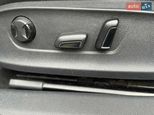 Бежевий Фольксваген Пассат, об'ємом двигуна 1.8 л та пробігом 172 тис. км за 11000 $, фото 11 на Automoto.ua