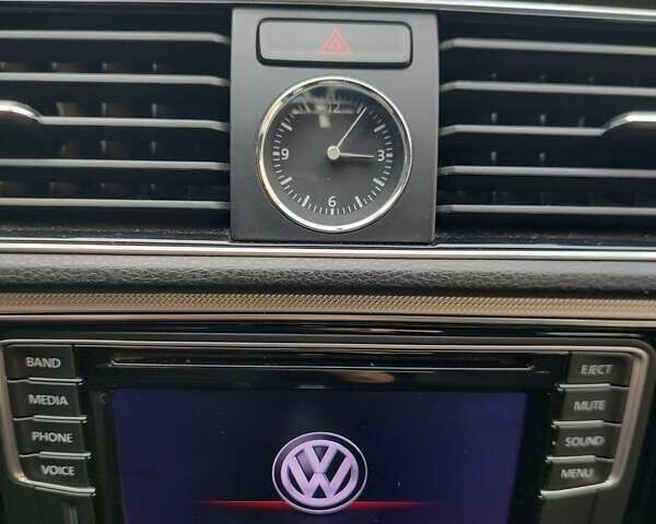 Бежевый Фольксваген Пассат, объемом двигателя 1.8 л и пробегом 75 тыс. км за 14700 $, фото 45 на Automoto.ua