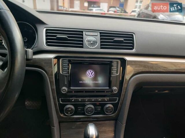 Бежевый Фольксваген Пассат, объемом двигателя 1.8 л и пробегом 75 тыс. км за 14700 $, фото 44 на Automoto.ua