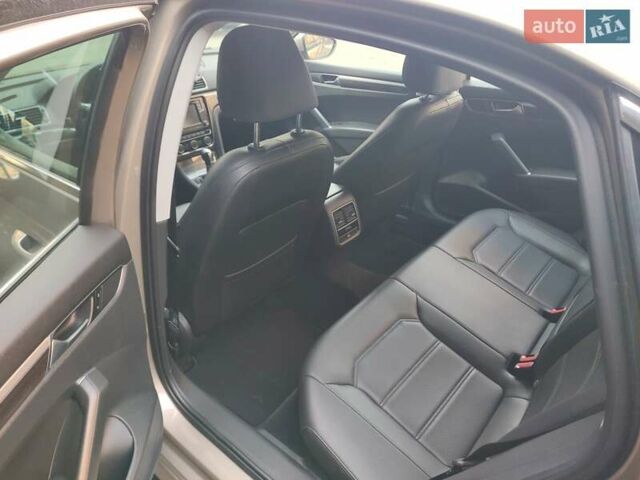 Бежевый Фольксваген Пассат, объемом двигателя 1.8 л и пробегом 75 тыс. км за 14700 $, фото 51 на Automoto.ua