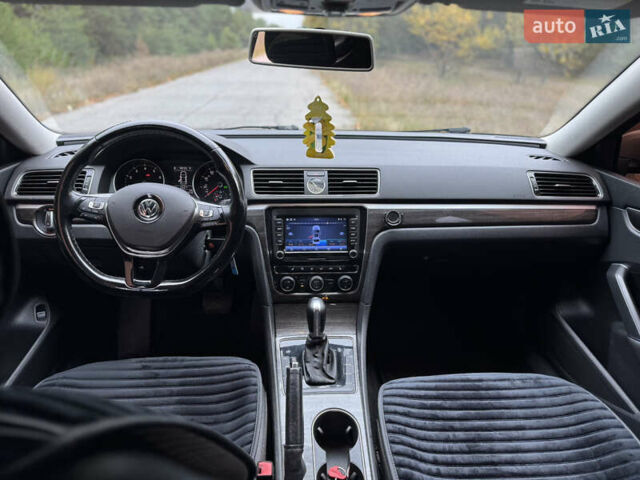 Бежевий Фольксваген Пассат, об'ємом двигуна 1.8 л та пробігом 172 тис. км за 11000 $, фото 5 на Automoto.ua