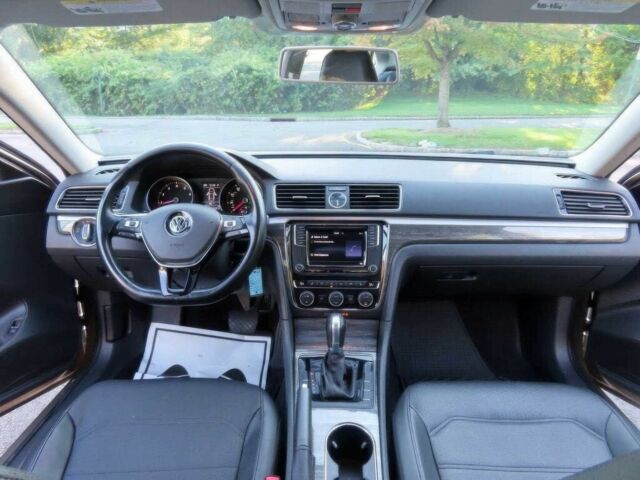 Бежевий Фольксваген Пассат, об'ємом двигуна 1.8 л та пробігом 80 тис. км за 7500 $, фото 7 на Automoto.ua