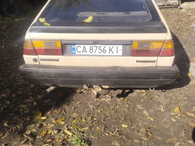 Бежевый Фольксваген Пассат, объемом двигателя 1.6 л и пробегом 224 тыс. км за 800 $, фото 3 на Automoto.ua