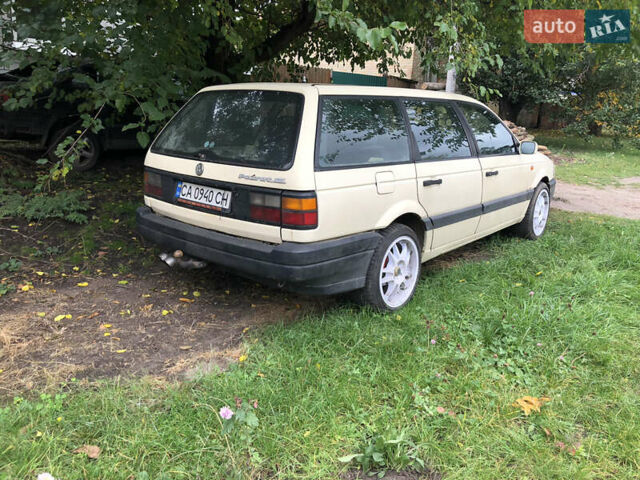 Бежевый Фольксваген Пассат, объемом двигателя 1.9 л и пробегом 495 тыс. км за 2500 $, фото 3 на Automoto.ua