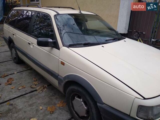 Бежевий Фольксваген Пассат, об'ємом двигуна 1.9 л та пробігом 300 тис. км за 1000 $, фото 1 на Automoto.ua