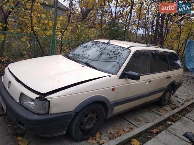 Бежевий Фольксваген Пассат, об'ємом двигуна 1.9 л та пробігом 300 тис. км за 1000 $, фото 2 на Automoto.ua