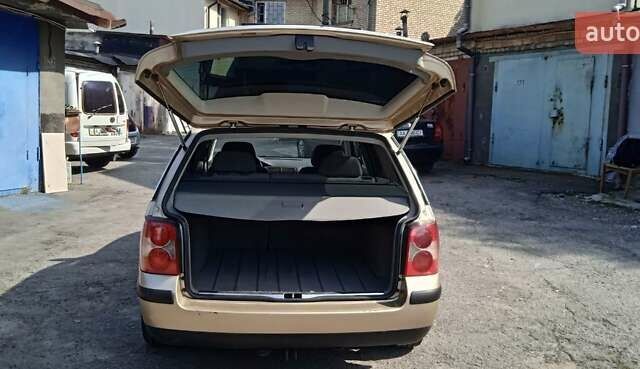 Бежевый Фольксваген Пассат, объемом двигателя 2 л и пробегом 313 тыс. км за 5800 $, фото 8 на Automoto.ua