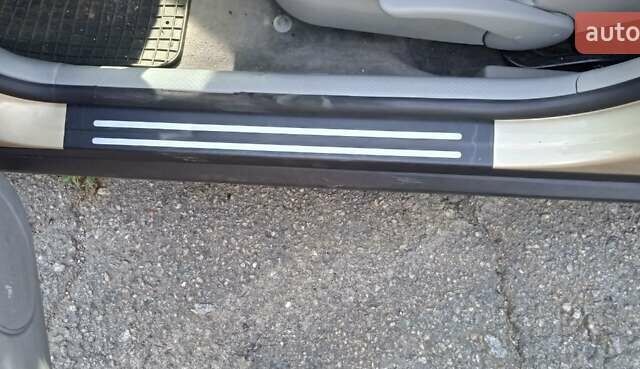 Бежевый Фольксваген Пассат, объемом двигателя 2 л и пробегом 313 тыс. км за 5800 $, фото 12 на Automoto.ua