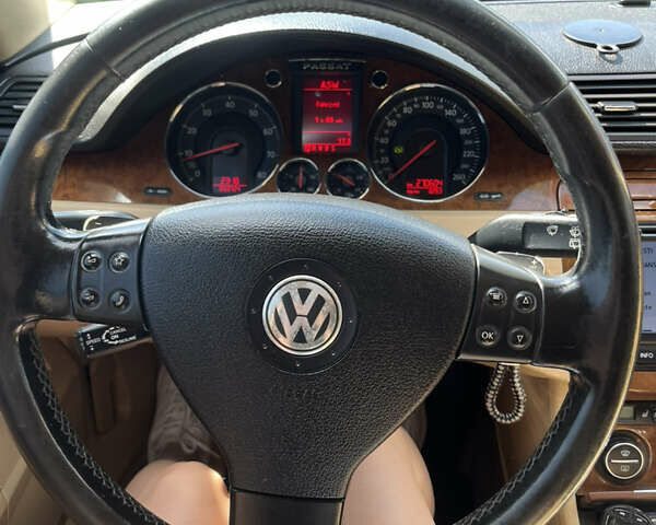 Бежевый Фольксваген Пассат, объемом двигателя 2 л и пробегом 270 тыс. км за 8500 $, фото 3 на Automoto.ua