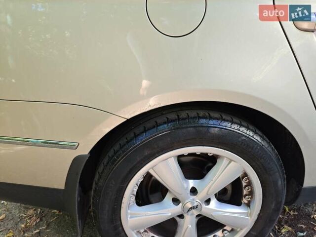 Бежевий Фольксваген Пассат, об'ємом двигуна 1.98 л та пробігом 212 тис. км за 5500 $, фото 11 на Automoto.ua