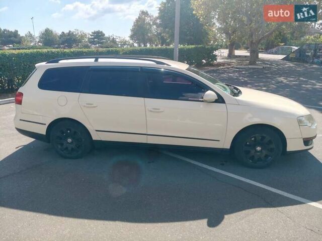 Бежевий Фольксваген Пассат, об'ємом двигуна 2 л та пробігом 360 тис. км за 5999 $, фото 14 на Automoto.ua