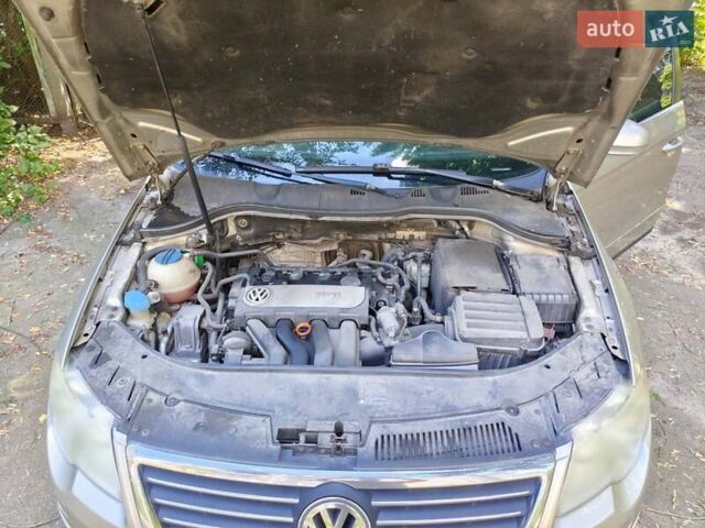 Бежевий Фольксваген Пассат, об'ємом двигуна 1.98 л та пробігом 212 тис. км за 5500 $, фото 13 на Automoto.ua