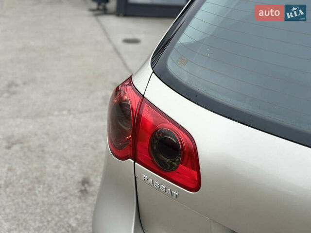 Бежевый Фольксваген Пассат, объемом двигателя 2 л и пробегом 217 тыс. км за 6300 $, фото 4 на Automoto.ua