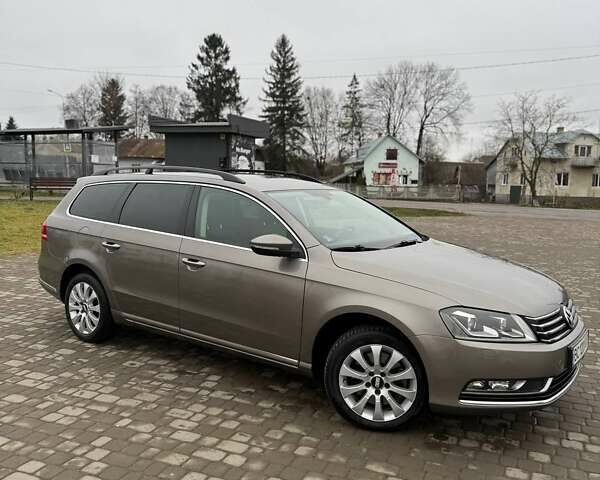 Бежевий Фольксваген Пассат, об'ємом двигуна 2 л та пробігом 230 тис. км за 9400 $, фото 6 на Automoto.ua