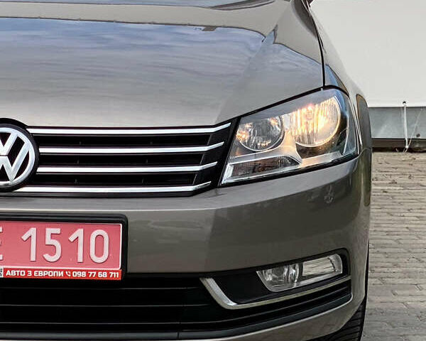 Бежевый Фольксваген Пассат, объемом двигателя 1.97 л и пробегом 246 тыс. км за 9999 $, фото 9 на Automoto.ua