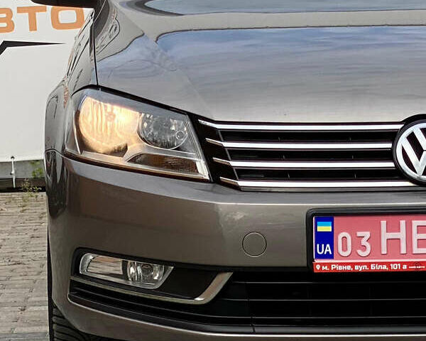 Бежевый Фольксваген Пассат, объемом двигателя 1.97 л и пробегом 246 тыс. км за 9999 $, фото 8 на Automoto.ua