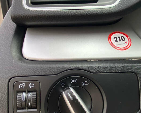 Бежевый Фольксваген Пассат, объемом двигателя 1.97 л и пробегом 246 тыс. км за 9999 $, фото 15 на Automoto.ua