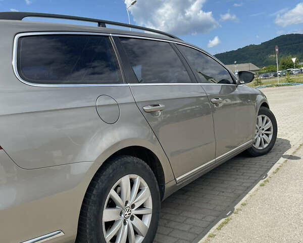 Бежевый Фольксваген Пассат, объемом двигателя 1.6 л и пробегом 330 тыс. км за 8200 $, фото 11 на Automoto.ua