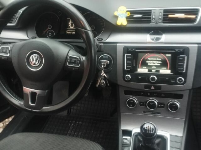 Бежевый Фольксваген Пассат, объемом двигателя 2 л и пробегом 243 тыс. км за 11114 $, фото 7 на Automoto.ua