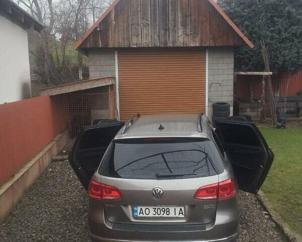 Бежевий Фольксваген Пассат, об'ємом двигуна 2 л та пробігом 243 тис. км за 10900 $, фото 3 на Automoto.ua