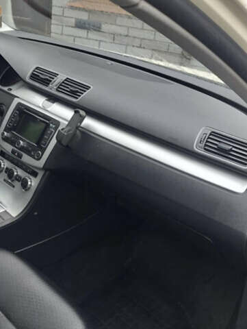 Бежевый Фольксваген Пассат, объемом двигателя 1.6 л и пробегом 390 тыс. км за 7100 $, фото 1 на Automoto.ua