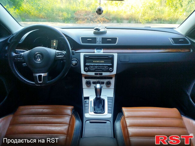 Бежевый Фольксваген Пассат, объемом двигателя 2 л и пробегом 420 тыс. км за 10500 $, фото 11 на Automoto.ua