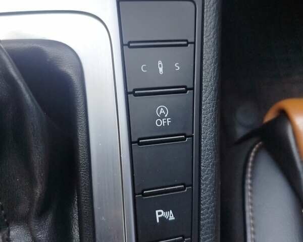 Бежевый Фольксваген Пассат, объемом двигателя 2 л и пробегом 420 тыс. км за 10300 $, фото 28 на Automoto.ua