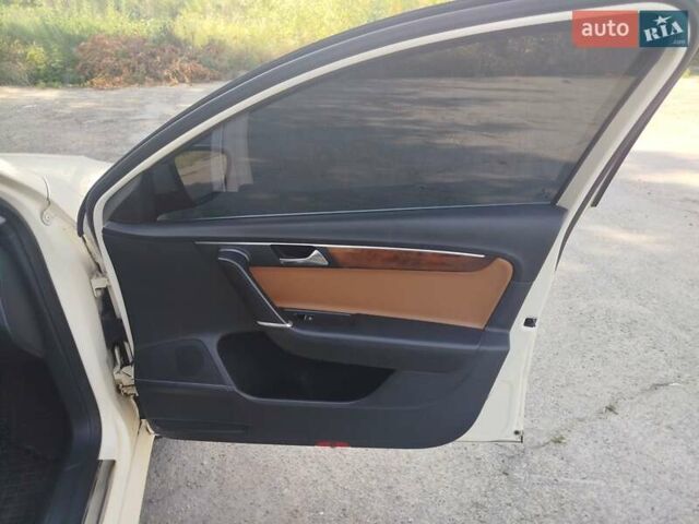 Бежевый Фольксваген Пассат, объемом двигателя 2 л и пробегом 420 тыс. км за 10300 $, фото 15 на Automoto.ua