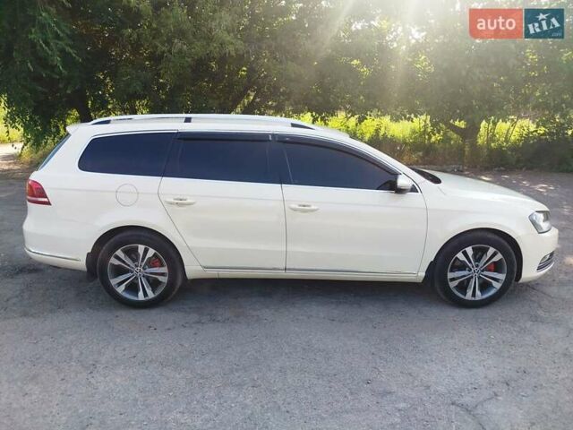 Бежевый Фольксваген Пассат, объемом двигателя 2 л и пробегом 420 тыс. км за 10300 $, фото 5 на Automoto.ua