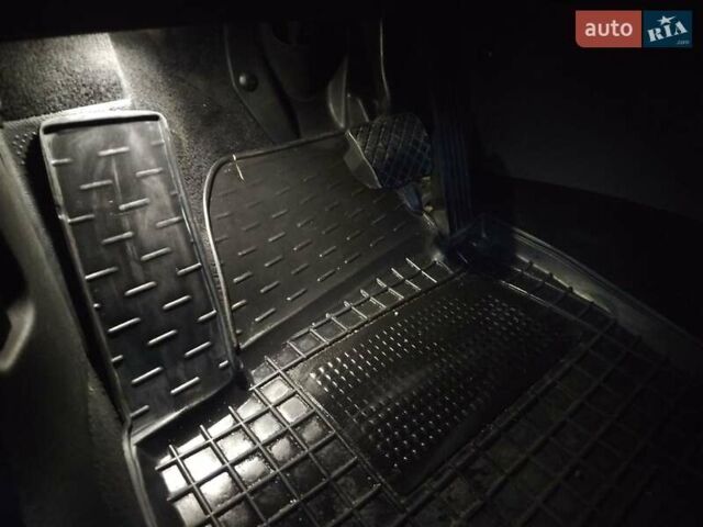 Бежевый Фольксваген Пассат, объемом двигателя 2 л и пробегом 420 тыс. км за 10300 $, фото 40 на Automoto.ua