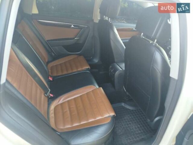 Бежевый Фольксваген Пассат, объемом двигателя 2 л и пробегом 420 тыс. км за 10300 $, фото 18 на Automoto.ua