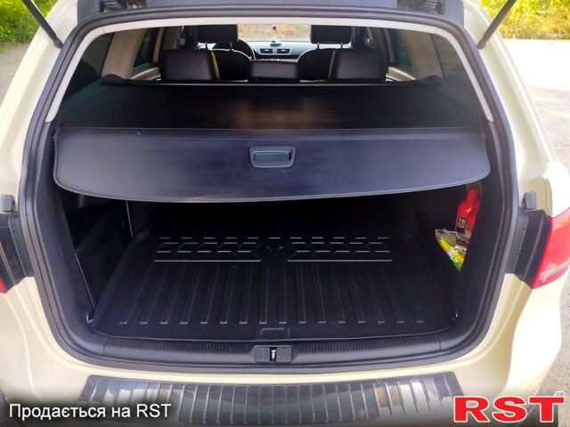 Бежевый Фольксваген Пассат, объемом двигателя 2 л и пробегом 420 тыс. км за 10500 $, фото 12 на Automoto.ua