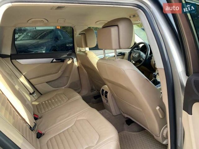 Бежевый Фольксваген Пассат, объемом двигателя 1.97 л и пробегом 334 тыс. км за 10600 $, фото 24 на Automoto.ua