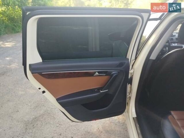 Бежевый Фольксваген Пассат, объемом двигателя 2 л и пробегом 420 тыс. км за 10300 $, фото 21 на Automoto.ua