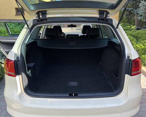 Бежевий Фольксваген Пассат, об'ємом двигуна 2 л та пробігом 284 тис. км за 9800 $, фото 23 на Automoto.ua