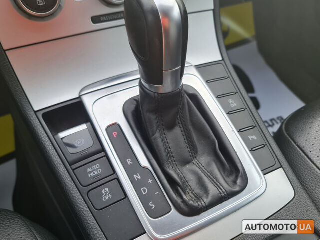 Бежевый Фольксваген Пассат, объемом двигателя 2 л и пробегом 275 тыс. км за 10500 $, фото 10 на Automoto.ua