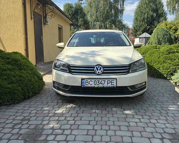 Бежевий Фольксваген Пассат, об'ємом двигуна 2 л та пробігом 284 тис. км за 9800 $, фото 1 на Automoto.ua